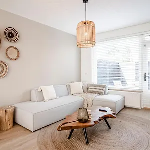 marleys-beachhouse-luxury-apartment-with-garden.zandvoort-hotels.com/