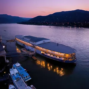3* Hotel en barco Aquamarina